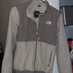 Women’s north face quarter zip
